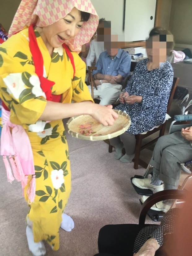 1528170908487_mh1528171259630_mr1528679000187